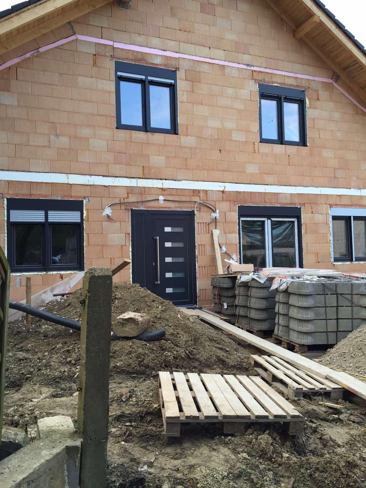 Projekt 82 – Eingangstüren